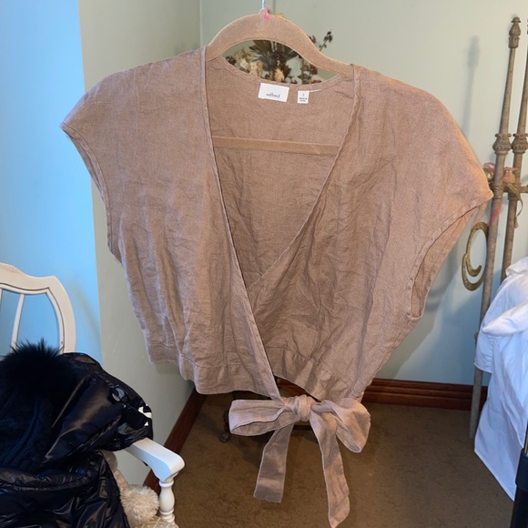 Top - Picture 1 of 1